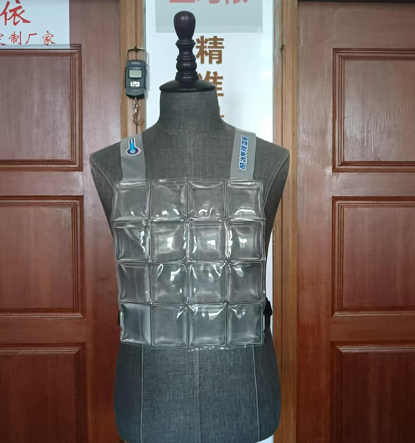 간소화된 상변화 냉각 의류